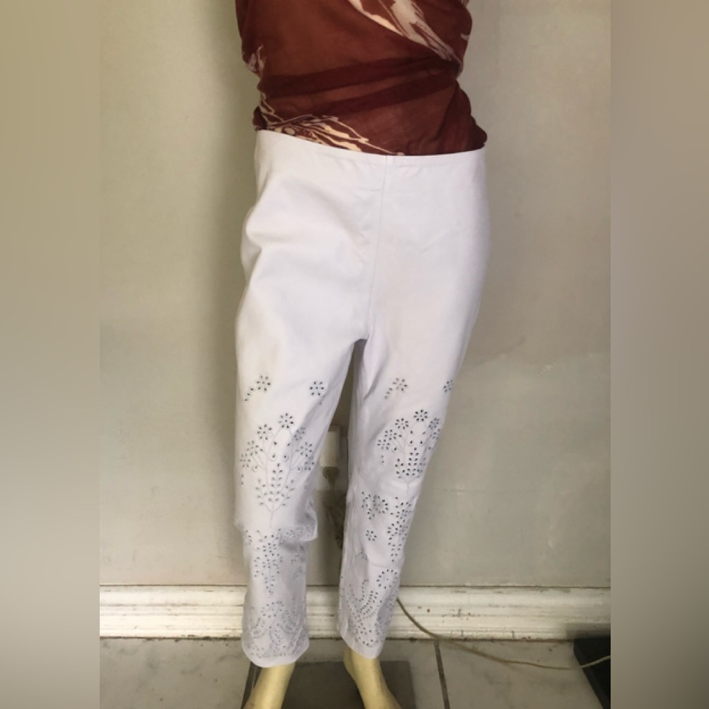 Ralph Lauren Black Label White Floral Embroidered Leather Ankle Pants Size 6